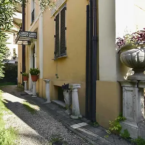 Maru Apartment